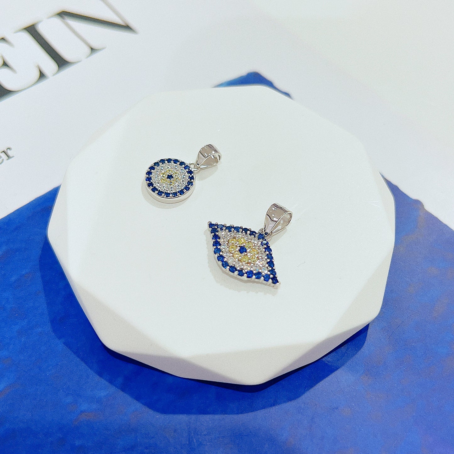 Sapphire and white zircon marquise silver 925 pendant