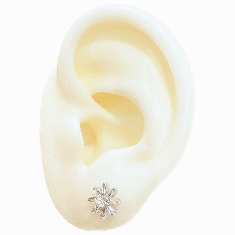 White zircon flower shaped silver 925 jewelry earrings