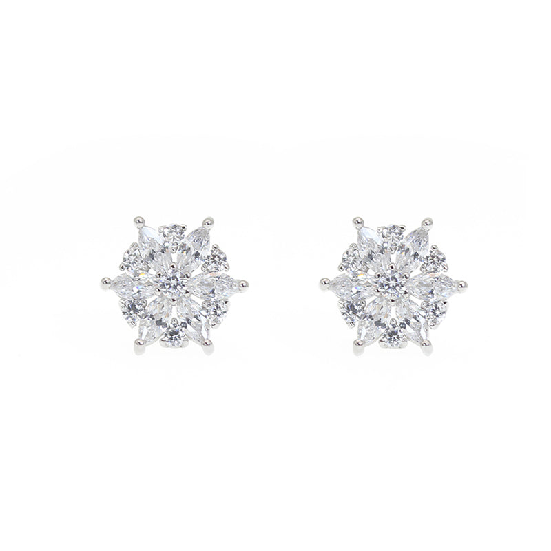 White zircon flower shaped silver 925 jewelry earrings