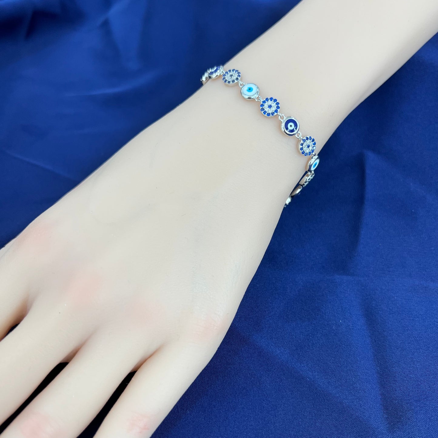 Sapphire and white zircon white dark blue enamel round shaped evil eye silver 925 jewelry bracelet