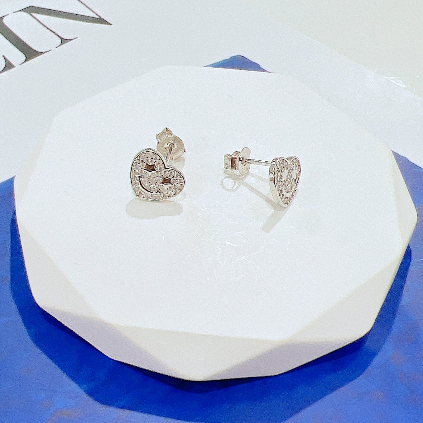 White zircon heart shaped silver 925 earrings