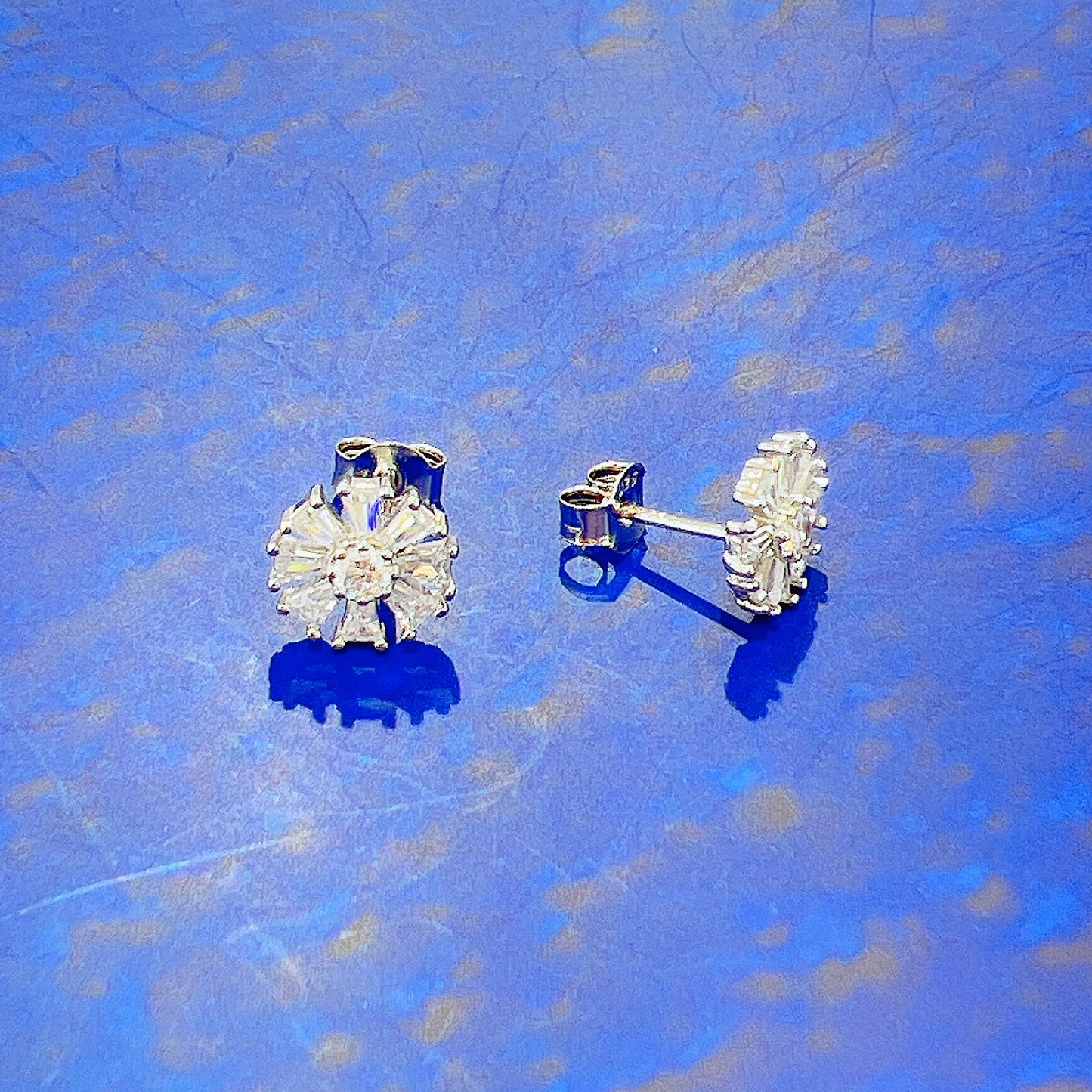 White zircon flower shaped silver 925 jewelry earrings