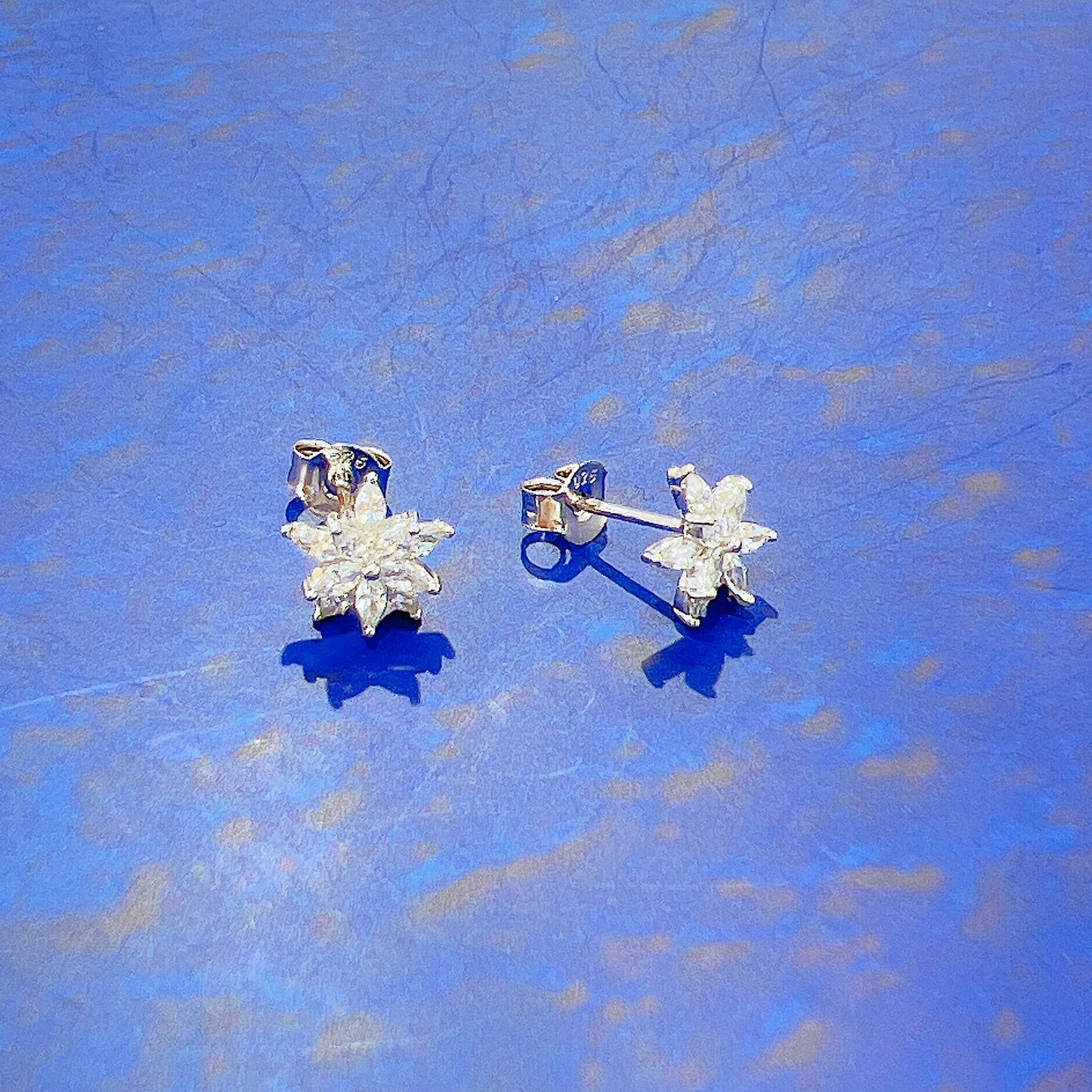 White zircon flower shaped silver 925 jewelry earrings