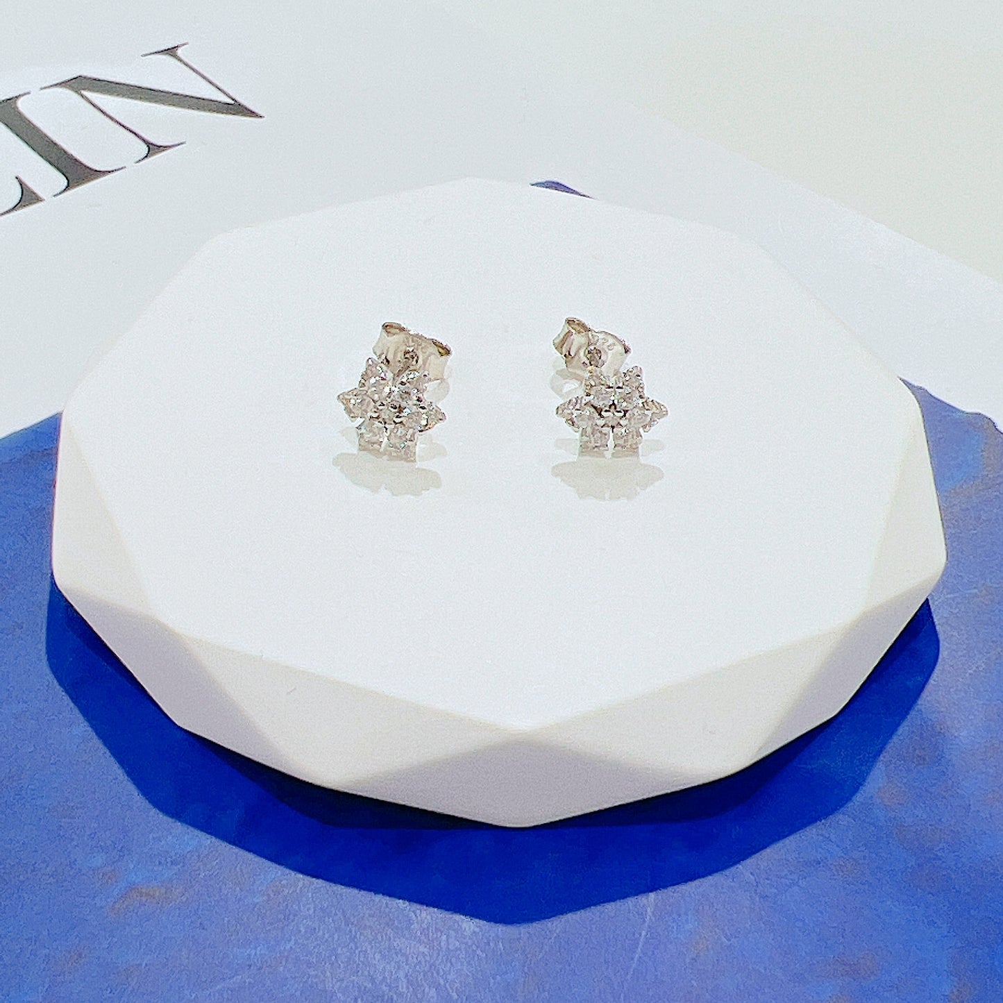 White zircon snowflake silver 925 earrings