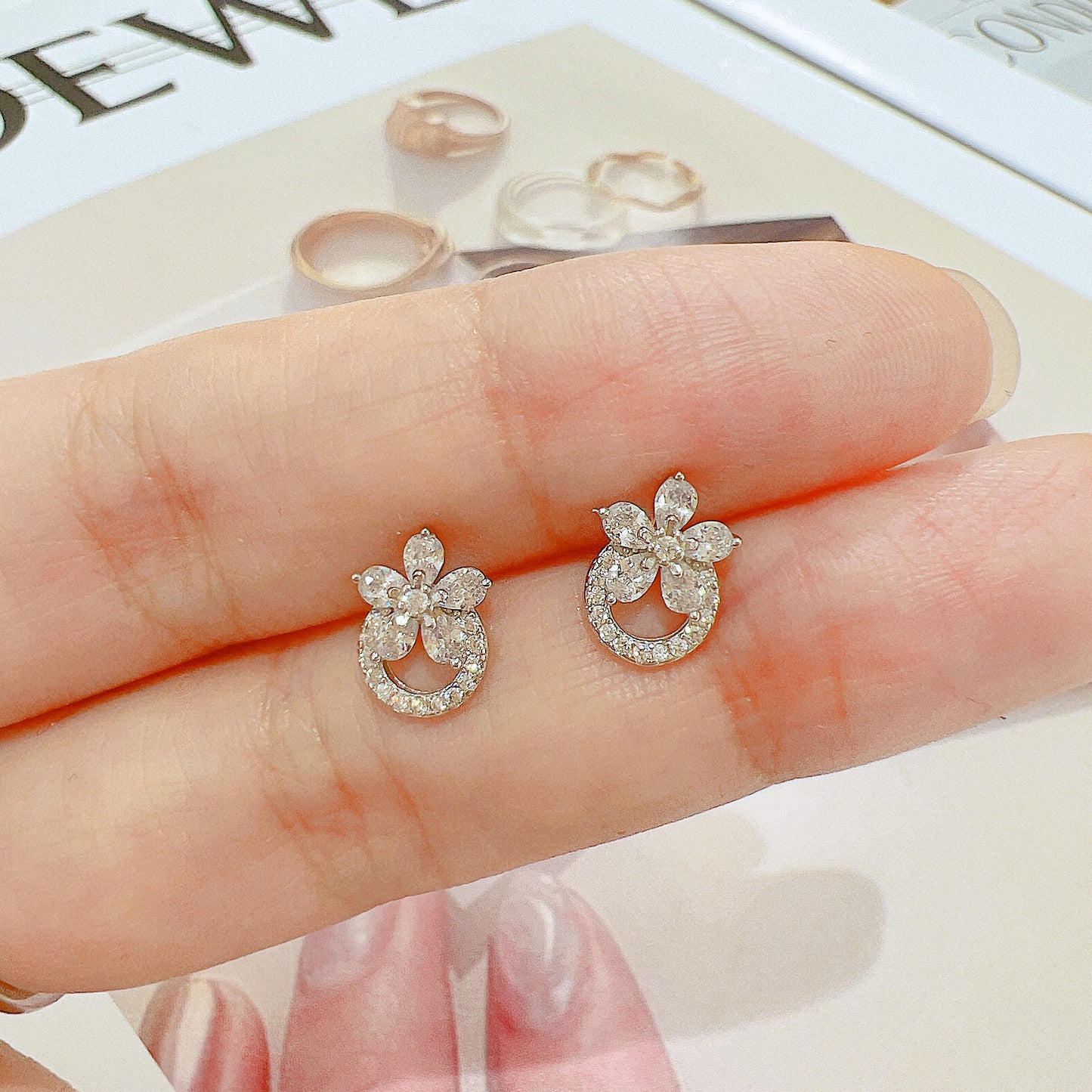 White zircon flower shaped silver 925 jewelry earrings