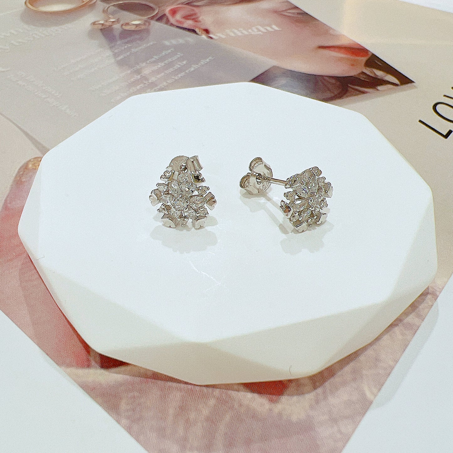 White zircon snowflake silver 925 earrings