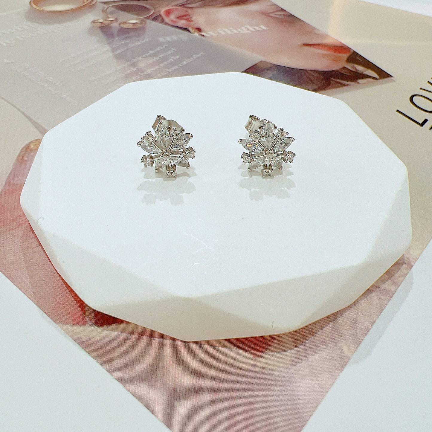 White zircon snowflake shaped silver 925 jewelry earrings