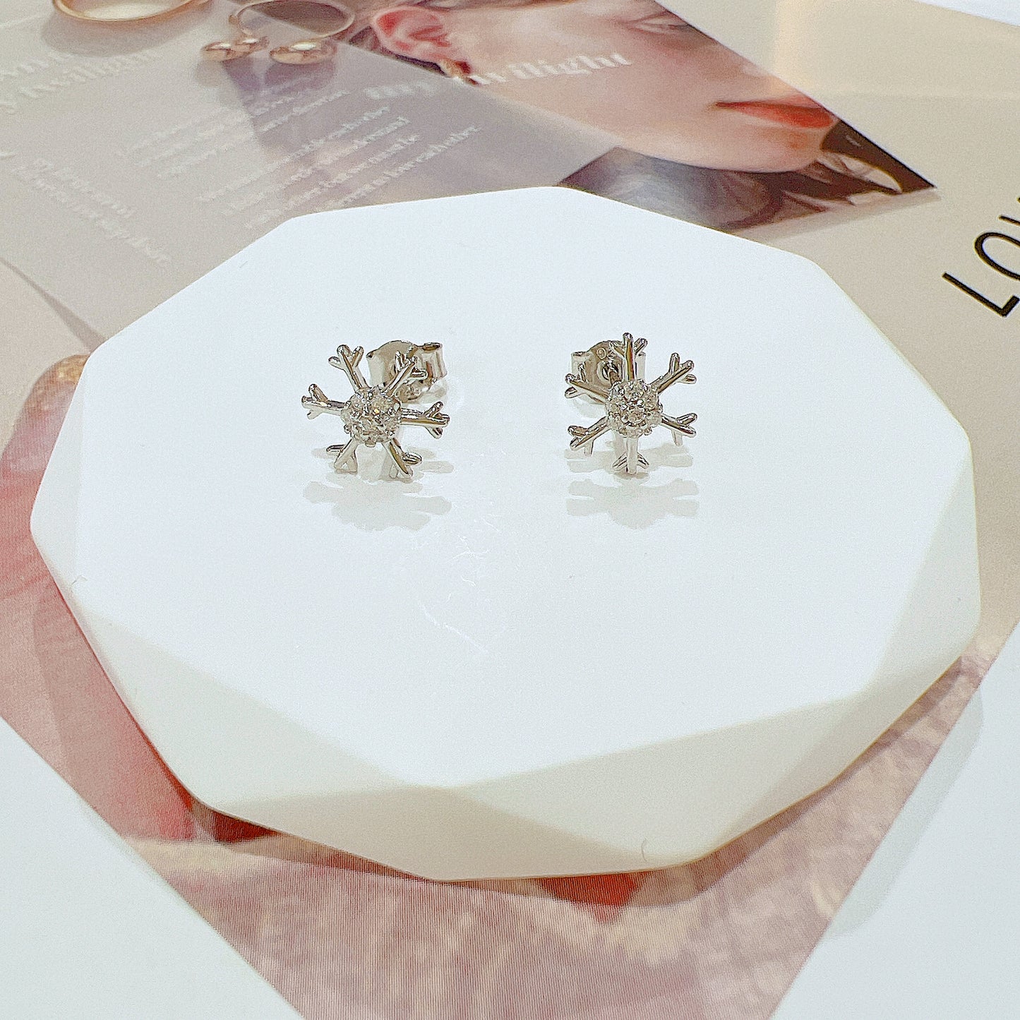 White zircon snowflake silver 925 earrings