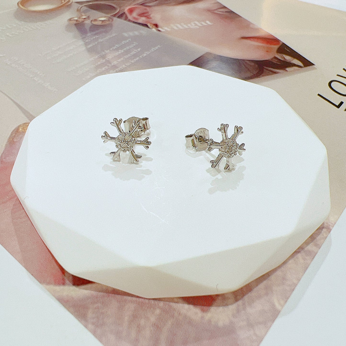 White zircon snowflake silver 925 earrings